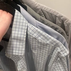 Set of 4 men’s dress shirts
